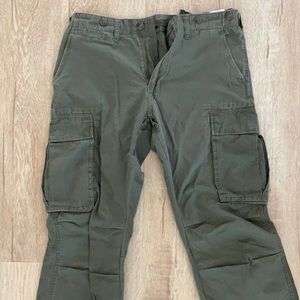 MNML Military Green Baggy Cargo Pants (33w) - Worn only twice, retails at $74